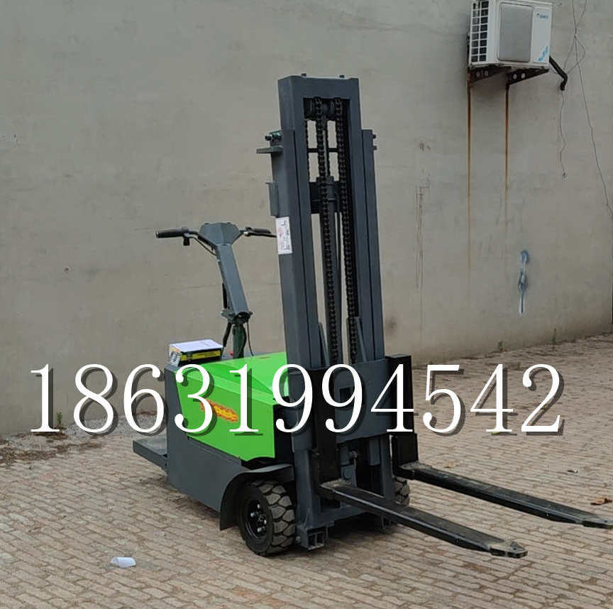 阳泉市优程全电动叉车插腿式堆高车液压装卸车1.5吨升高小型站驾式铲车